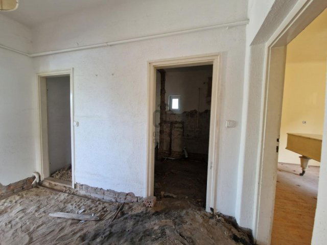 Eladó családi ház, Erdőkertesen 67.9 M Ft, 3 szobás