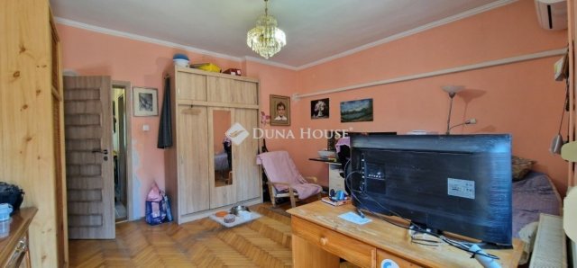 Eladó téglalakás, Balatonalmádiban 88 M Ft, 4 szobás