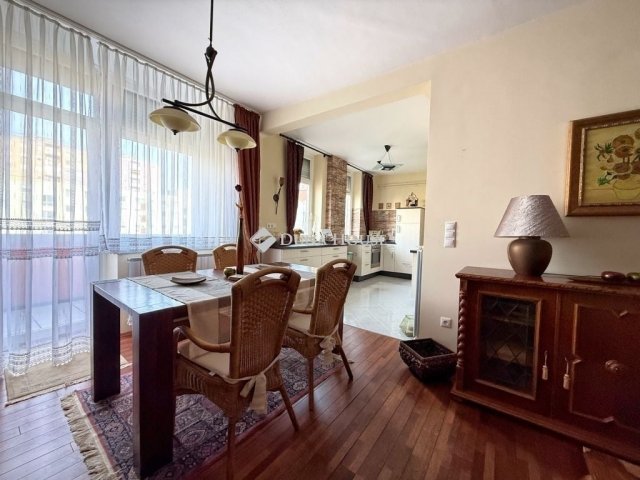 Eladó téglalakás, Székesfehérvárott 65 M Ft, 3 szobás