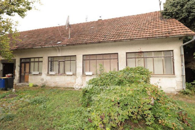 Eladó családi ház, Dömsödön 25.5 M Ft, 2 szobás