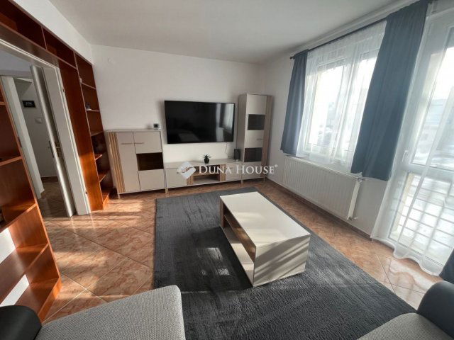 Kiadó téglalakás, albérlet, Debrecenben 280 E Ft / hó, 3 szobás