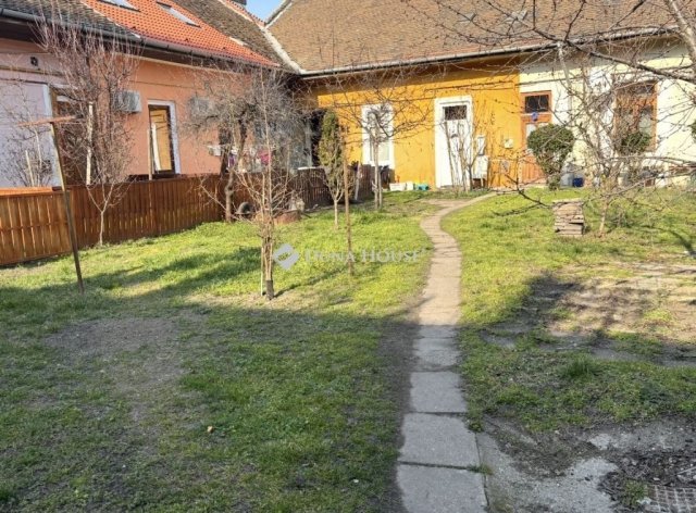 Eladó téglalakás, Budapesten, X. kerületben 22.9 M Ft, 1 szobás