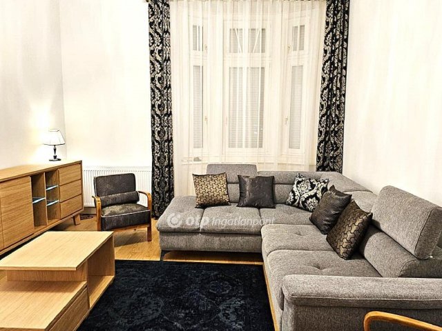 Eladó téglalakás, Budapesten, V. kerületben 225 M Ft, 3 szobás