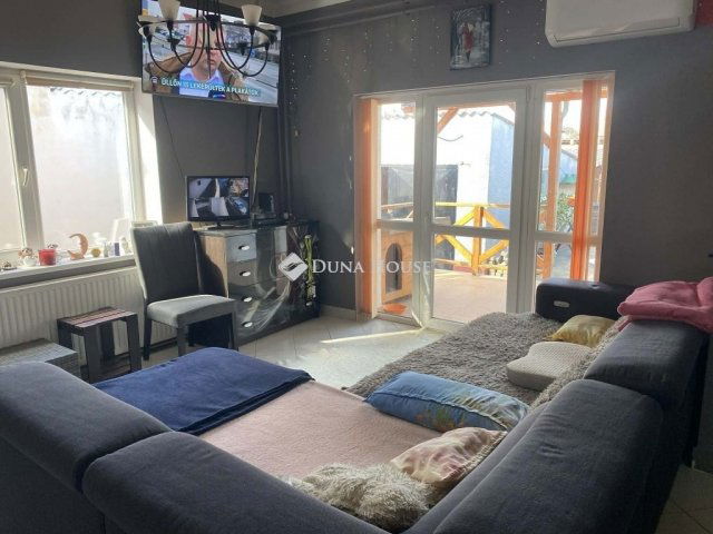 Eladó családi ház, Szigetváron 69 M Ft, 3 szobás