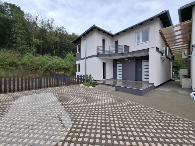 Eladó téglalakás, Mendén 89.9 M Ft, 4 szobás