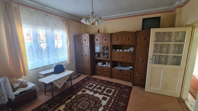 Eladó családi ház, Jászárokszálláson 13.99 M Ft, 2 szobás