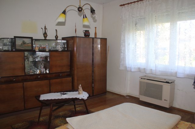 Eladó családi ház, Pálin 26 M Ft, 3 szobás