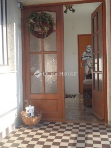 Eladó családi ház, Székesfehérvárott 120 M Ft, 6 szobás