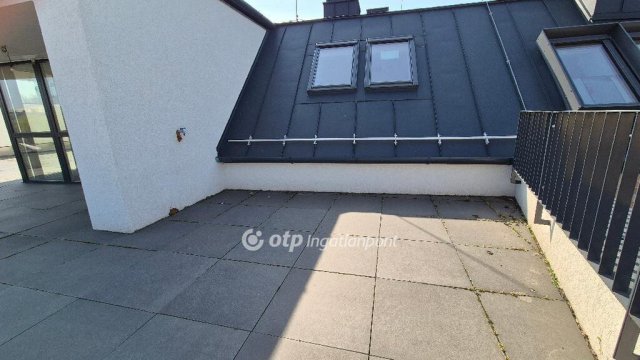 Eladó téglalakás, Szegeden 190 M Ft, 4 szobás