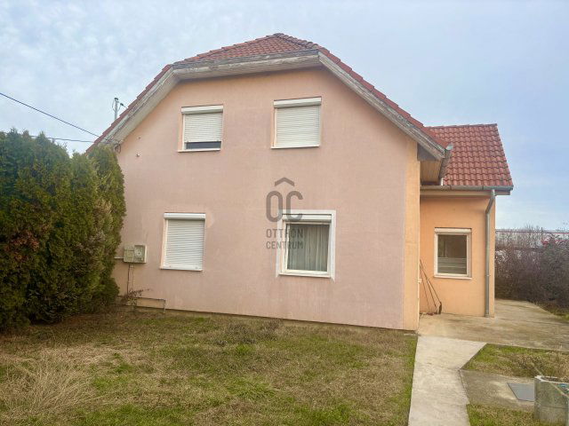Eladó családi ház, Ságváron 89.9 M Ft, 5 szobás