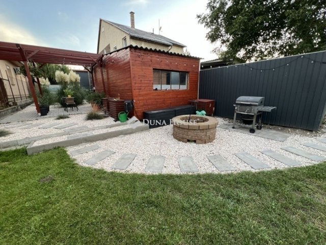 Eladó ikerház, Halásztelken 77.99 M Ft, 3 szobás