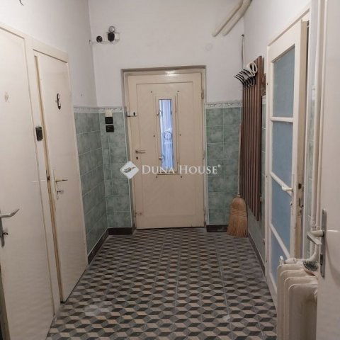 Eladó családi ház, Budapesten, XVI. kerületben 129.9 M Ft