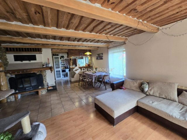 Eladó családi ház, Dabason 73.649 M Ft, 6 szobás