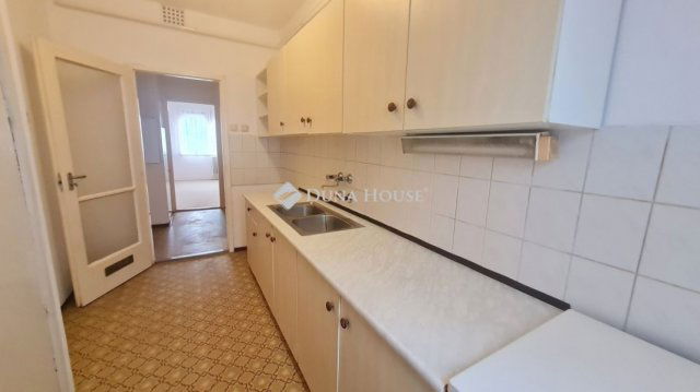 Eladó téglalakás, Zalaegerszegen 29.9 M Ft, 2 szobás