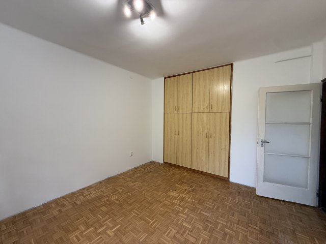 Kiadó téglalakás, albérlet, Dorogon 180 E Ft / hó, 2 szobás