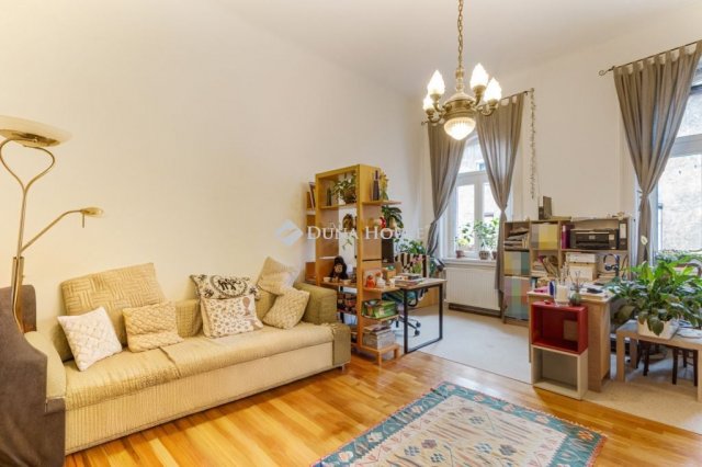 Eladó téglalakás, Budapesten, VII. kerületben, Murányi utcában