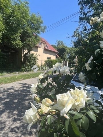 Eladó családi ház, Budapesten, XVI. kerületben 220 M Ft