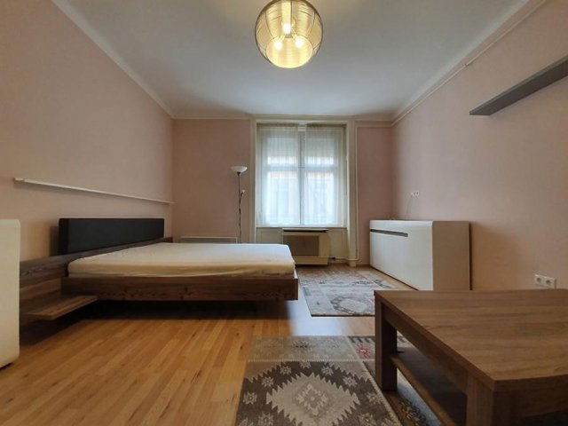 Kiadó téglalakás, albérlet, VII. kerületben, Dob utcában