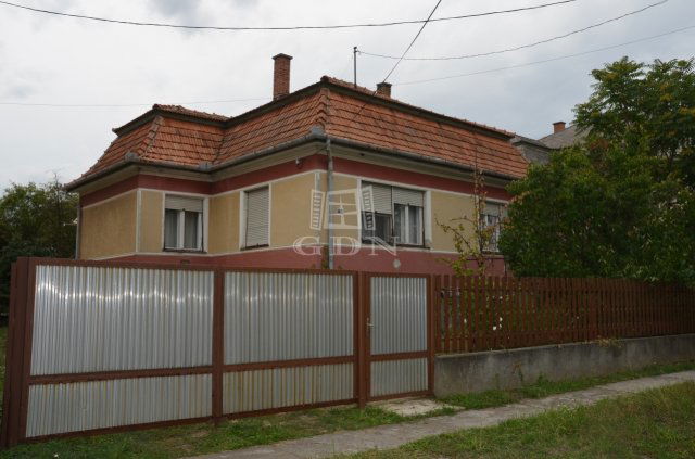 Eladó családi ház, Boldogon 34.5 M Ft, 3 szobás