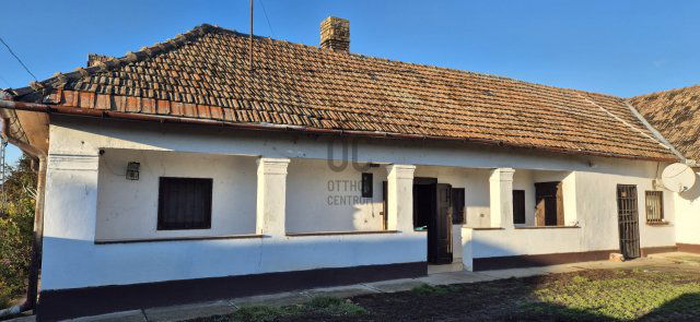 Eladó családi ház, Poroszlón 55 M Ft, 8 szobás