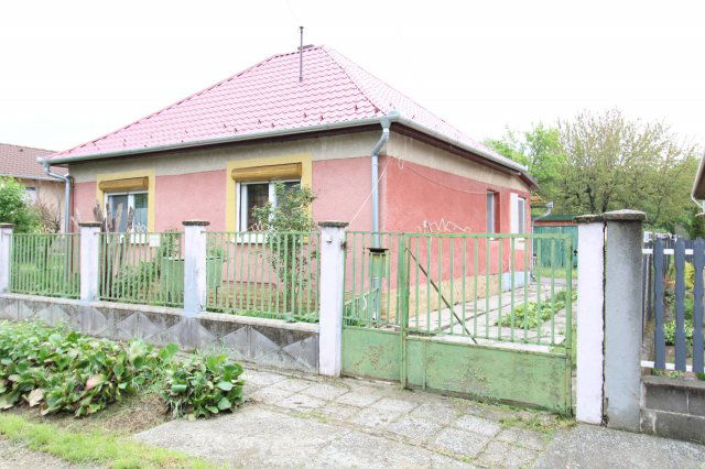 Eladó családi ház, Ecseren 68 M Ft, 2+2 szobás