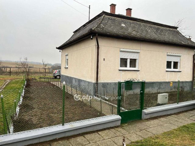 Eladó családi ház, Egyházasgergén 18 M Ft, 3+1 szobás