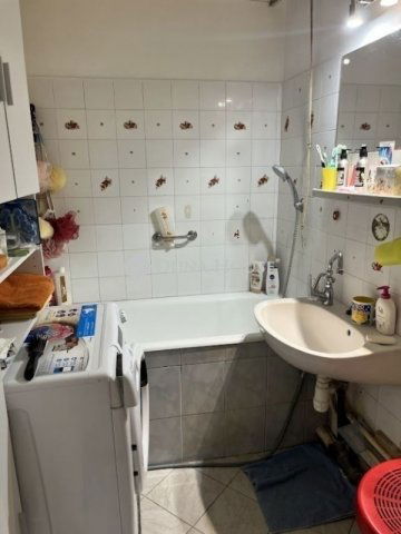 Eladó panellakás, Pécsett 43.9 M Ft, 2 szobás