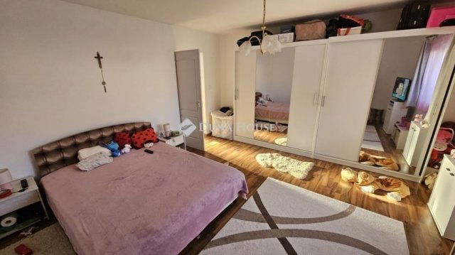 Eladó családi ház, Pusztaszabolcson 44.9 M Ft, 2 szobás