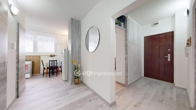 Eladó panellakás, Tiszaújvárosban 33.5 M Ft, 2+1 szobás