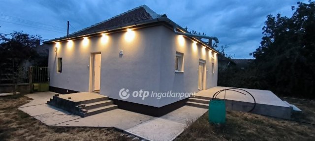 Eladó családi ház, Mezőberényben 49.9 M Ft, 2 szobás