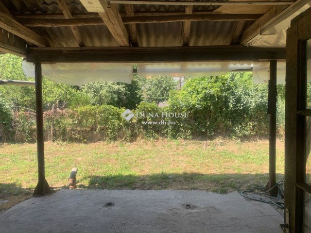Eladó családi ház, Szekszárdon 31 M Ft, 1 szobás