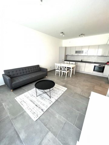 Kiadó téglalakás, albérlet, Tatán 270 E Ft / hó, 3 szobás