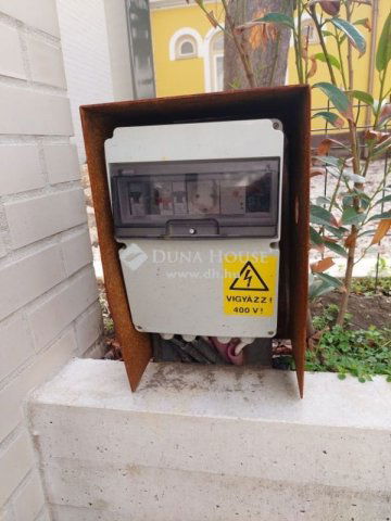 Eladó téglalakás, Siófokon 94.433 M Ft, 2 szobás