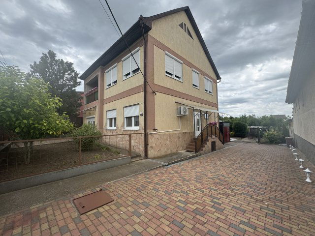 Eladó családi ház, Hatvanban, Fecske utcában 82.5 M Ft, 5 szobás