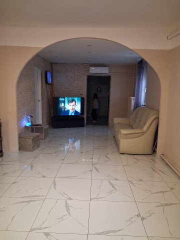 Eladó családi ház, Újpetrén 39.5 M Ft, 3 szobás