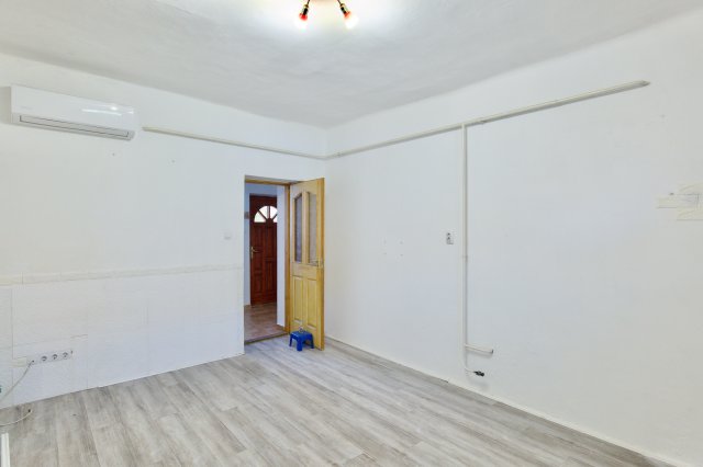 Eladó téglalakás, Kiskunfélegyházán 19.9 M Ft, 1+1 szobás