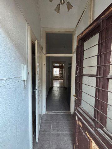 Eladó téglalakás, VIII. kerületben, Szerdahelyi utcában