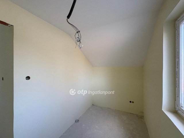 Eladó családi ház, Szigetszentmártonban 89.9 M Ft, 5+2 szobás