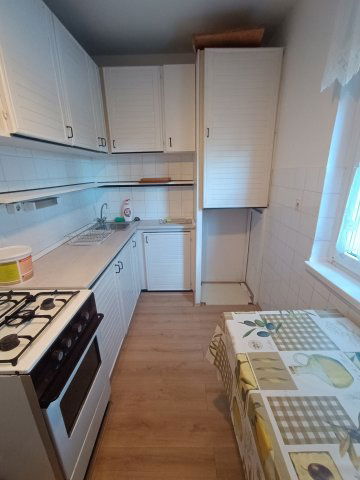 Kiadó panellakás, albérlet, Székesfehérvárott 130 E Ft / hó