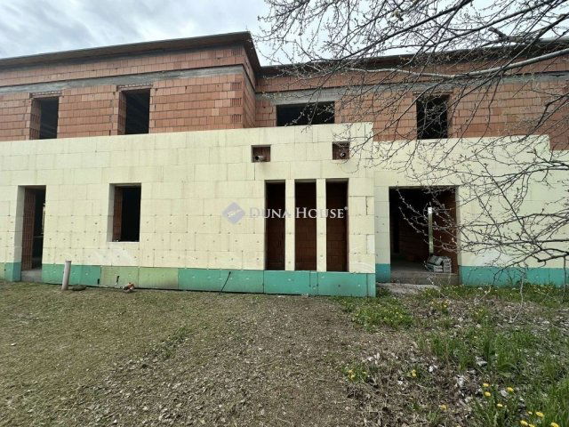 Eladó családi ház, Albertirsán 115 M Ft, 7 szobás