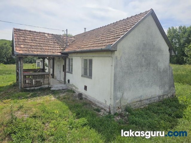 Eladó családi ház, Zalalövőn 15 M Ft, 3 szobás