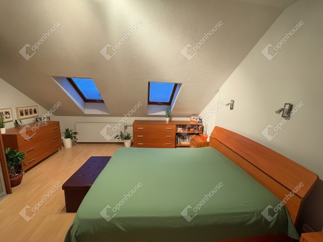 Eladó sorház, Debrecenben 120 M Ft, 4 szobás
