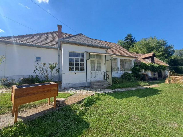 Eladó családi ház, Bakonybélben 55 M Ft, 2 szobás