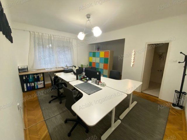 Eladó téglalakás, Kecskeméten 54 M Ft, 3 szobás
