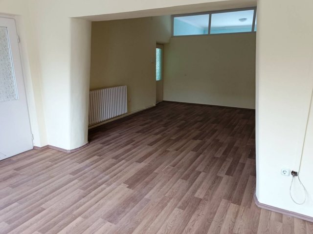 Kiadó családi ház, albérlet, Vácon 400 E Ft / hó, 4+1 szobás