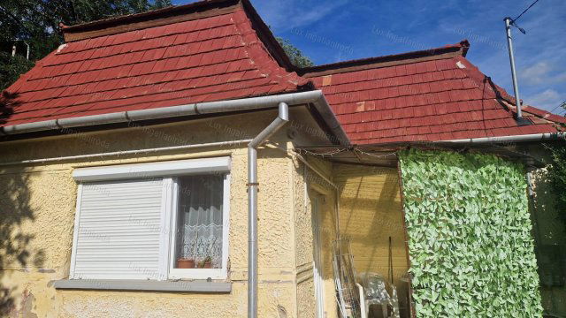 Eladó családi ház, Csolnokon 42 M Ft, 3 szobás