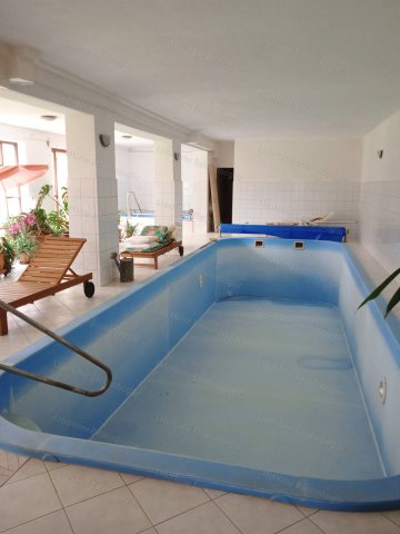 Eladó hotel, Látrányon 147 M Ft, 15 szobás