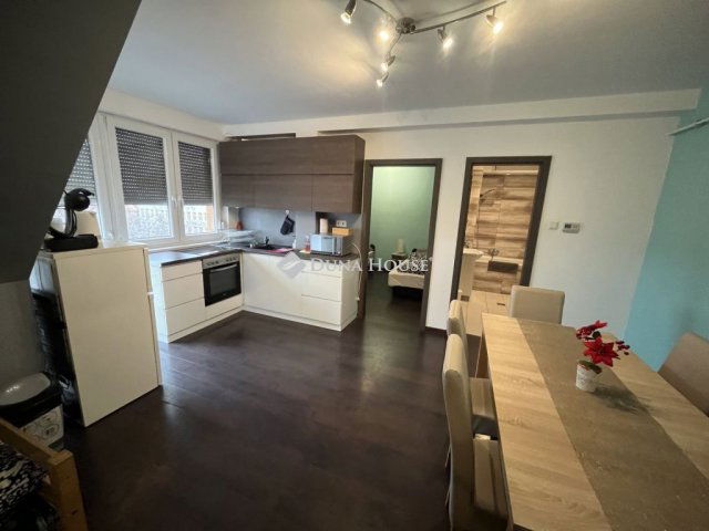 Kiadó téglalakás, albérlet, Budapesten, XV. kerületben