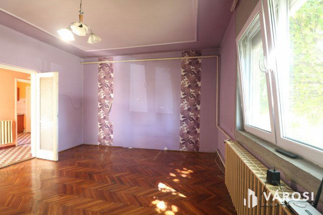 Eladó családi ház, Makón 32.9 M Ft, 3 szobás