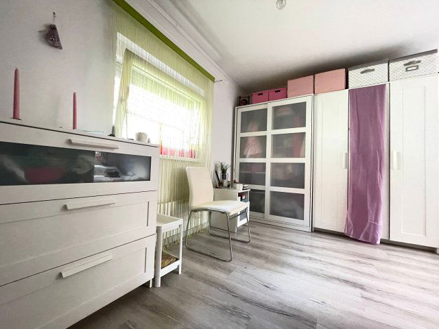 Eladó családi ház, Szigethalmon 72.9 M Ft, 2 szobás